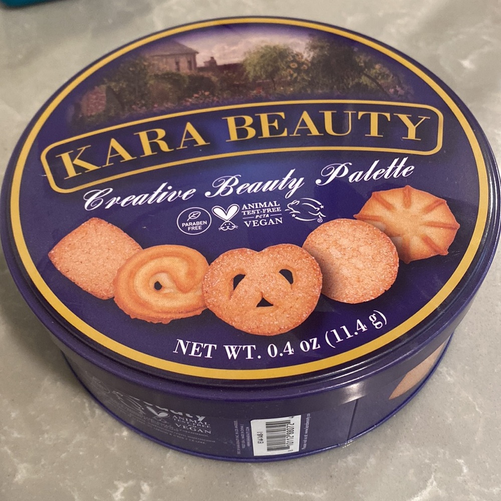Kara Beauty “cookie” palette - Picture 3 of 7